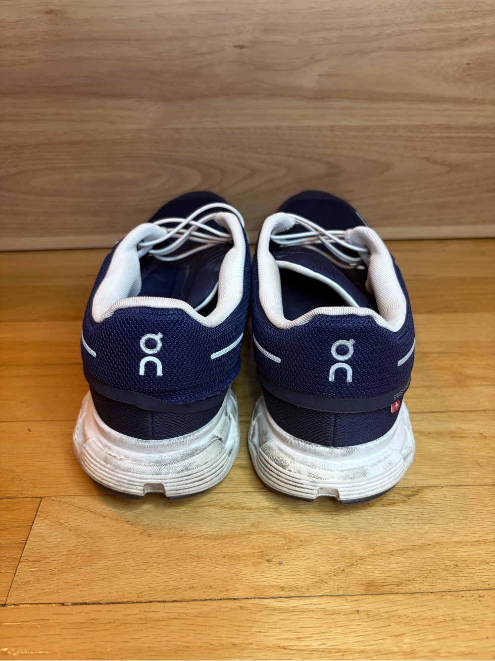 On Running Cloud 6 Men's Sneakers in Midnight / White - Size 10.5 - Picture 4 of 7